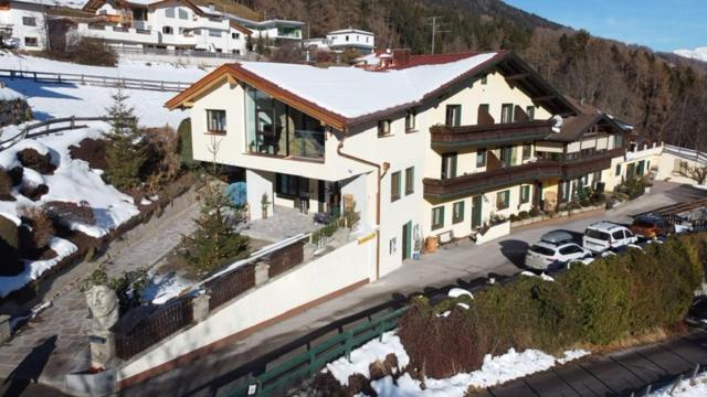 Landhaus Toechterle Apartment Telfes im Stubai Exterior foto