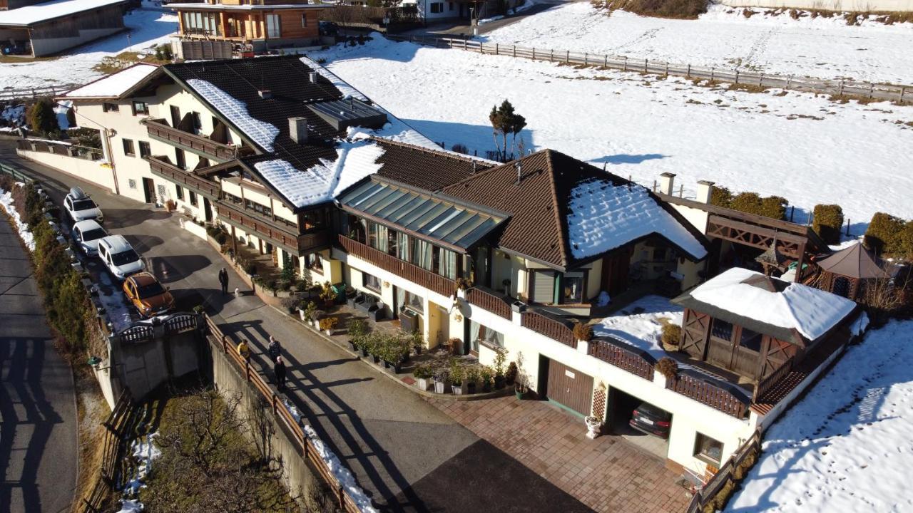Landhaus Toechterle Apartment Telfes im Stubai Exterior foto